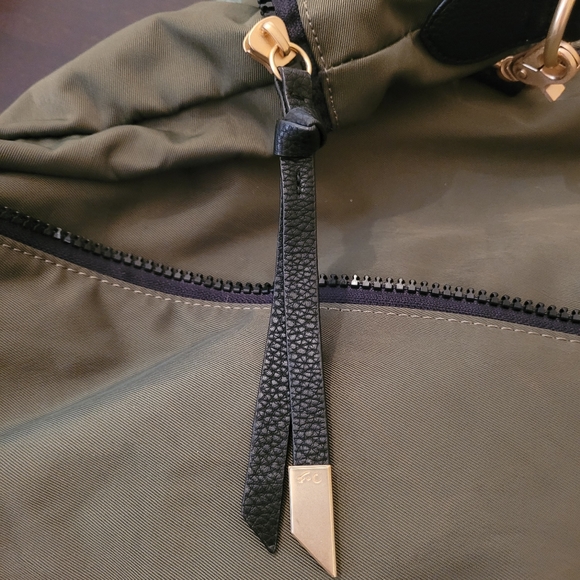 Foley & Corinna Fusion Expandable Weekender Bag Desert Green Liberated Leather - Picture 9 of 15